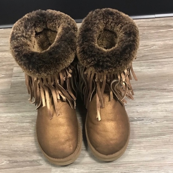 Classic Ugg Fringe metallic brown boots - Picture 5 of 9